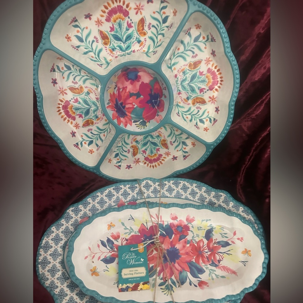 Chips and dip tray and 2-Piece Fresh Floral
Melamine Serveware Platters,